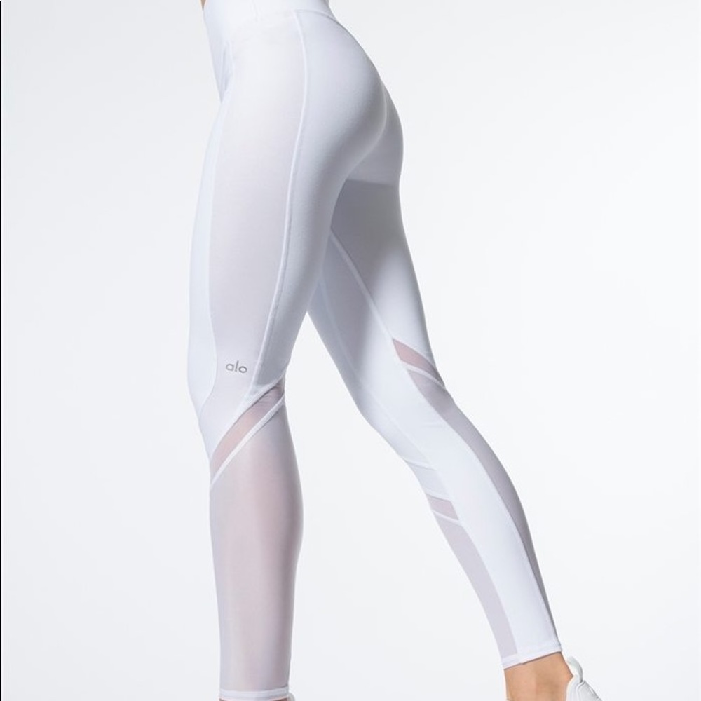 Alo Yoga XS High Waisted White Elevate leggings
